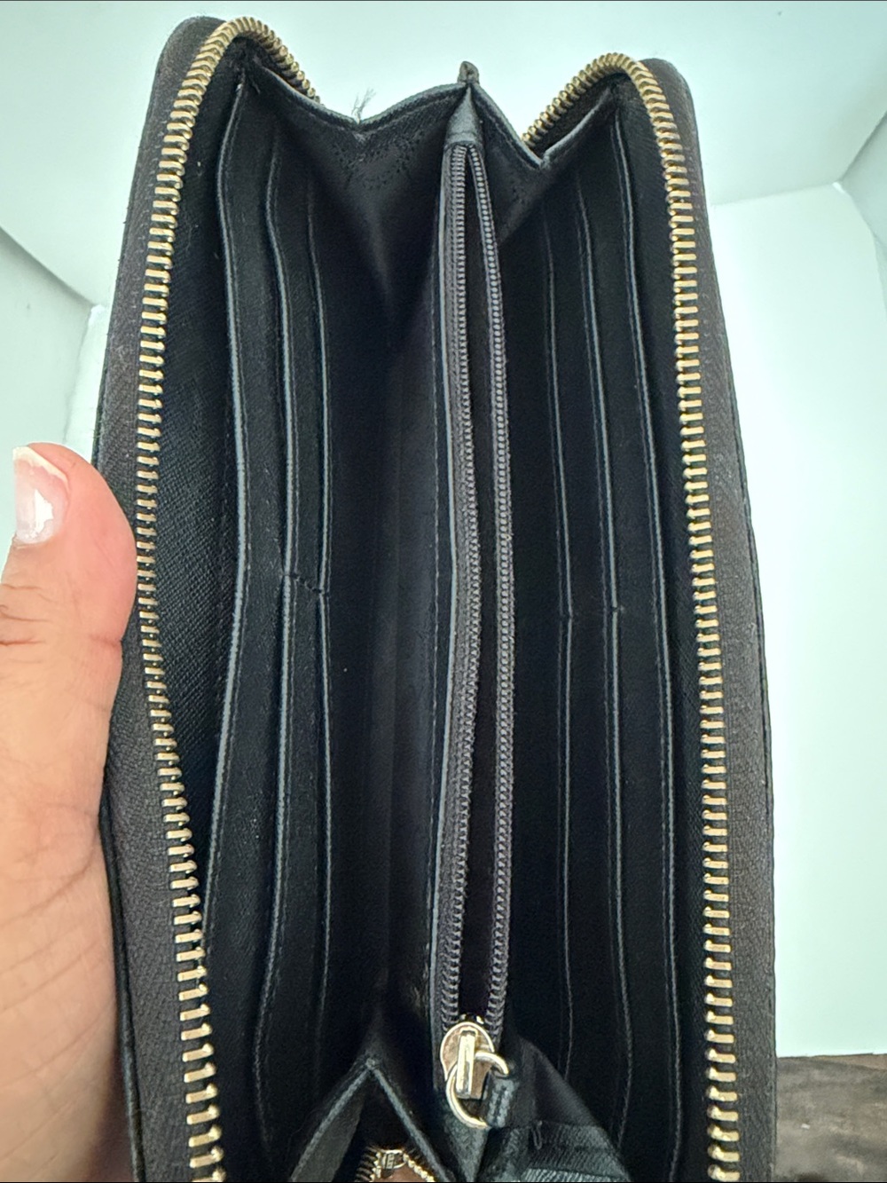 Michael Kors Taupe Snake-Print Shoulder Bag/ Black  Wallet Incuded - Picture 11 of 11